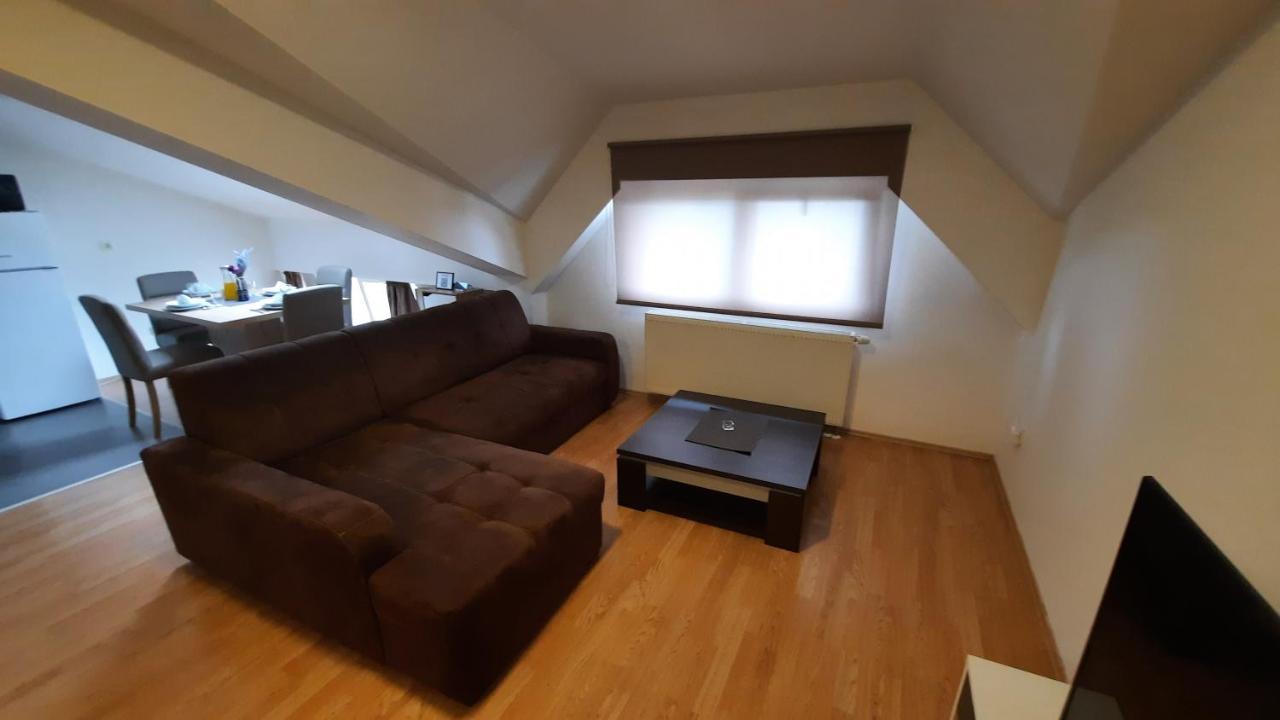 Studio Apartman Lea 2 Cazma Exterior foto